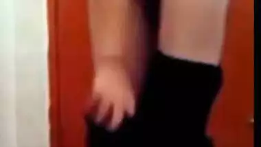Sexy Desi Girl Shows Pussy