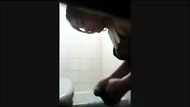 pakistani married aunty hidden can shower