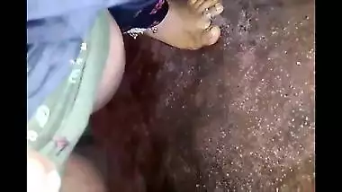 nice pee aunty jee