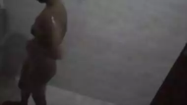 Srilankan Hiddencam bathing video