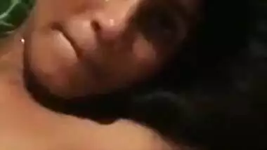 Hot and sexy Tamil girlâ€™s Tamil cum facial video