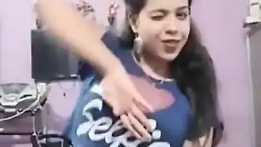 Nikki ki dance Maaza Maro