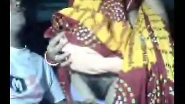 Village bhabhi shows bushy pussy & nice boobs