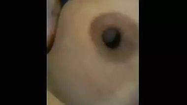 Lucky guy enjoys a quick blowjob from a horny house wife