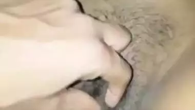 Tempting Indian cheating fuck takes no XXX cock but fingers in sex hole