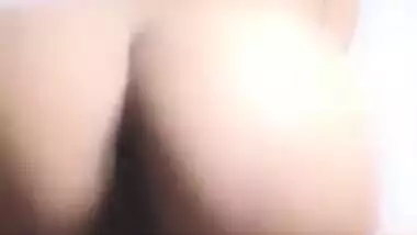 Obedient college girl permits Desi bestie to kiss lips in XXX video