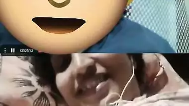 Mature Mallu wife showing her boobs and pussy on VC