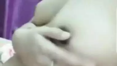 Indian sexy nude MMS video of a sexy teen girl