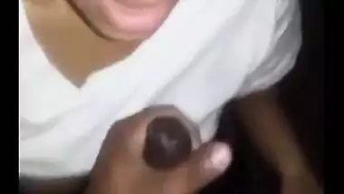 Hindi sex desi porn video of college girl Manvi sucking cock