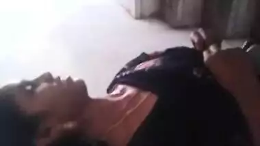 AUNTY SHOWING TO NEIGHBOUR AT BACK SIDE OF FLAT