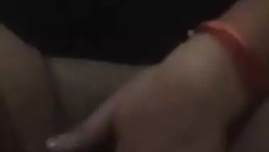 Home Alone Bhabhi Self Fingering Pussy And Pressing Boobs