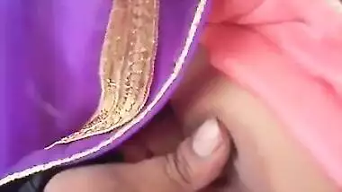 Bhabhi in park with lover, he playing with her boob