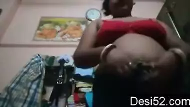 Desi cute bbw bhabi show her boobs