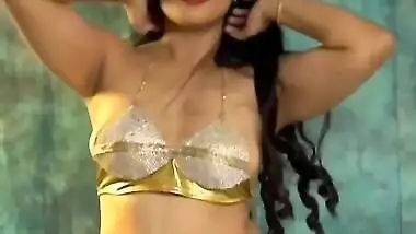 super maal in yellow bra