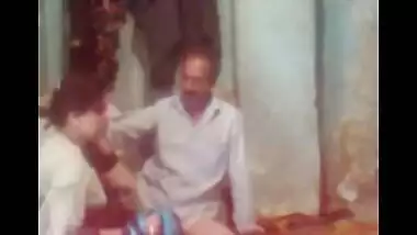 Muslim bhabhi hardcore home sex with money lender