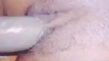 Cuckold bf help her Indian tight pussy girlfriend to insert a big cock