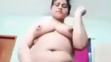 Beautiful Desi fatty makes XXX selfie to reveal her natural goodies