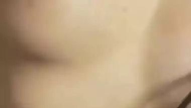 Sexy Paki Girl Showing