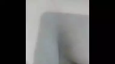 Desi Girl Showing Showing Big Boobs