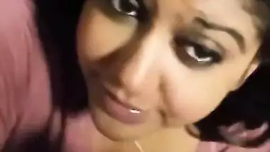 Today Exclusive- Super Hot Look Nri Girl Gives Nice Blowjob To Lover