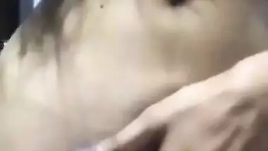 Desi Babe Pussy Rubbing In Bathroom