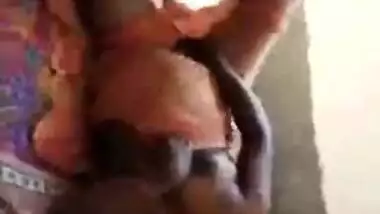 Desi older bhabhi hard screwed by younger guy