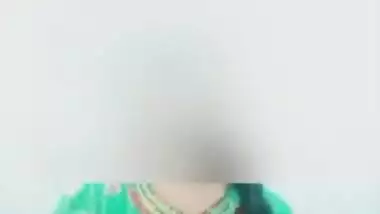Desi babe boobs part-1
