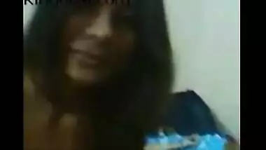 Young desi girl exposing nude body to boyfriend