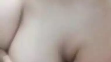 Sexy Girl bathing 2 Video