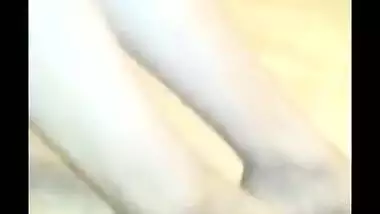 Chikni nangi legs
