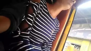 desi bouncing boobs in auto 2