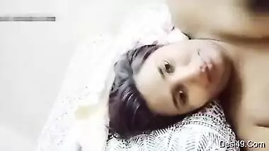 Pretty Desi female wakes up with the idea of filming XXX video