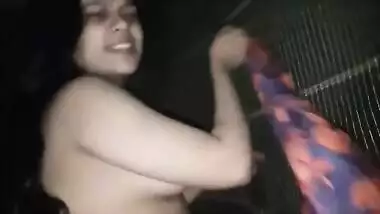 Beautiful bhabhi wearing clothes after sex