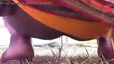 DESI HAIRY PUSSY PISS