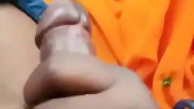 Paid Indian slut giving blowjob outdoors
