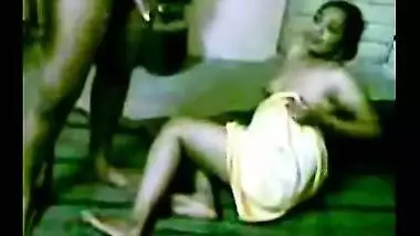380px x 214px - Naughty Aunty Tamil Sex Video With Hubby S Friend indian amateur sex
