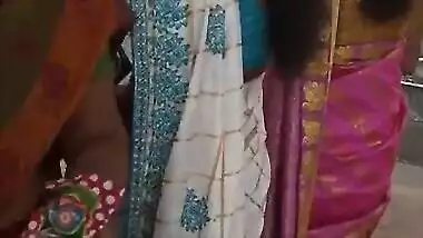 Tamil hot young girl side boobs in saree at temple HD