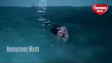 Desi sex mms of brand new honemoon couple caught by hotel boy