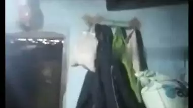 Married Bhabi Nude Selfie for Lover