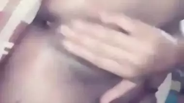 Desi Girl Shows Her Boobs and Fingering